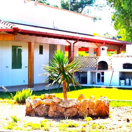 別荘 Laura バーリ